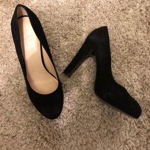 NINE WEST Black Suede Pumps